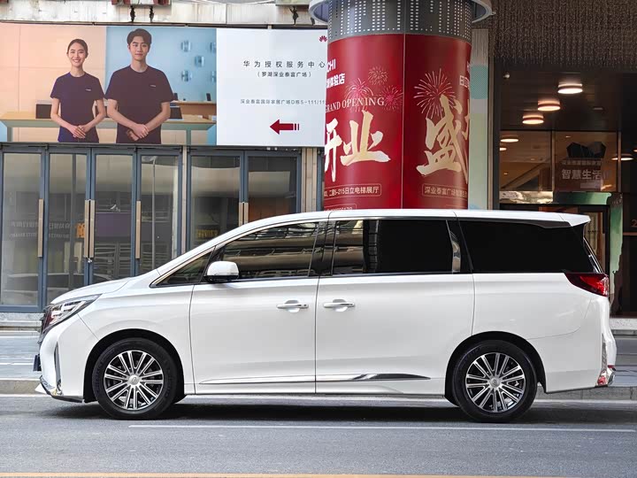 Фото 4 - GAC Trumpchi M8