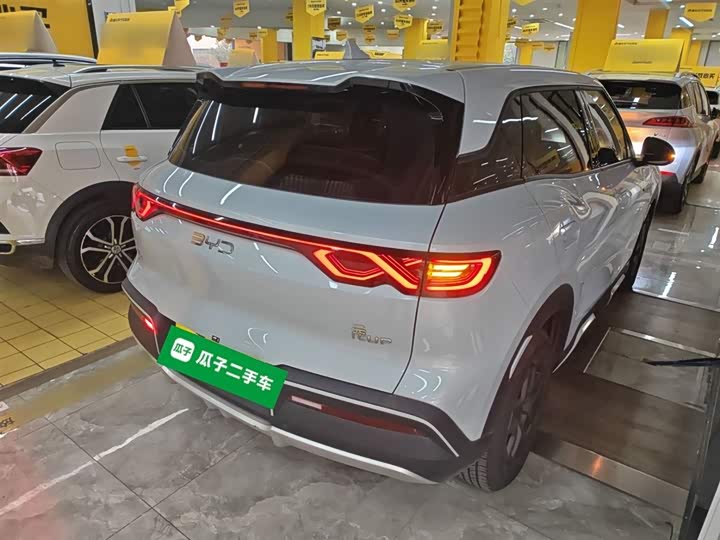 Фото 7 - BYD Yuan Up