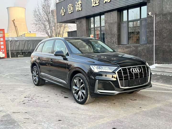 Фото 3 - Audi Q7