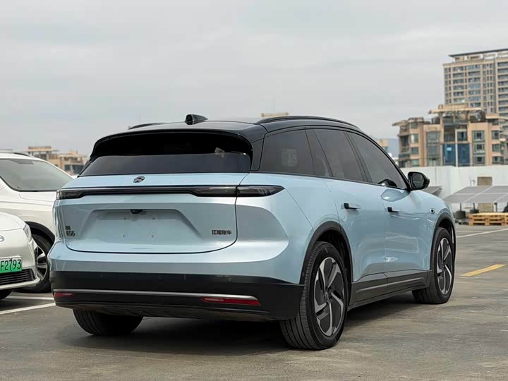 Фото 7 - Nio ES6