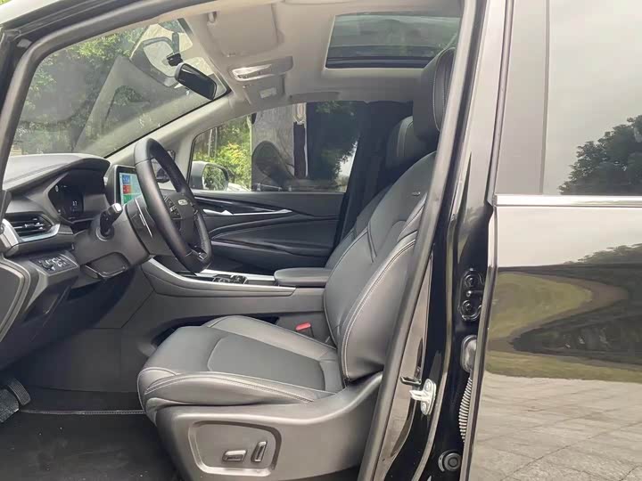 Фото 4 - Maxus G50