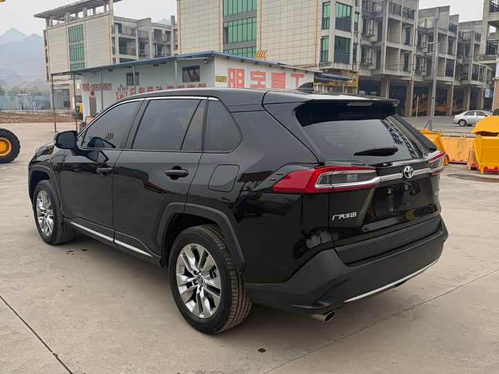 Фото 6 - Toyota Wildlander