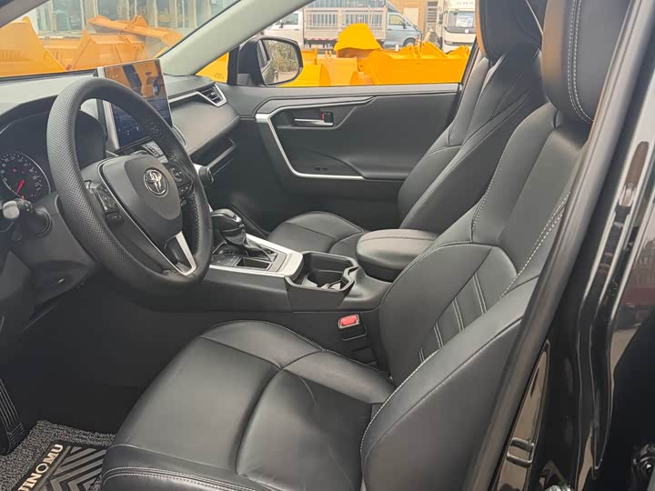 Фото 7 - Toyota Wildlander