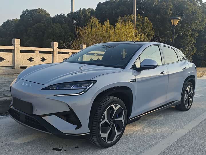 Фото 1 - BYD Sea Lion 07 EV