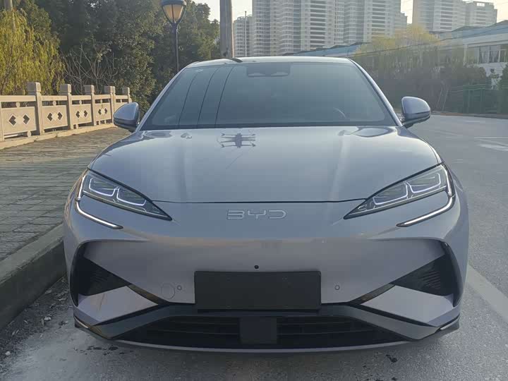 Фото 2 - BYD Sea Lion 07 EV