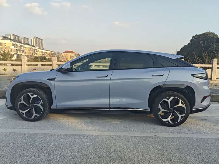 Фото 3 - BYD Sea Lion 07 EV