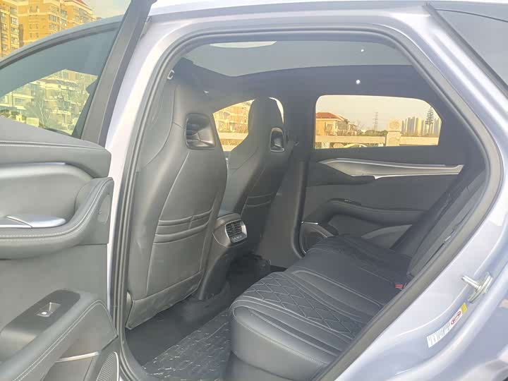 Фото 8 - BYD Sea Lion 07 EV