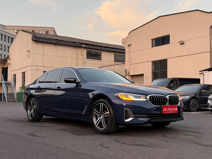 Фото 3 - BMW 5 Series