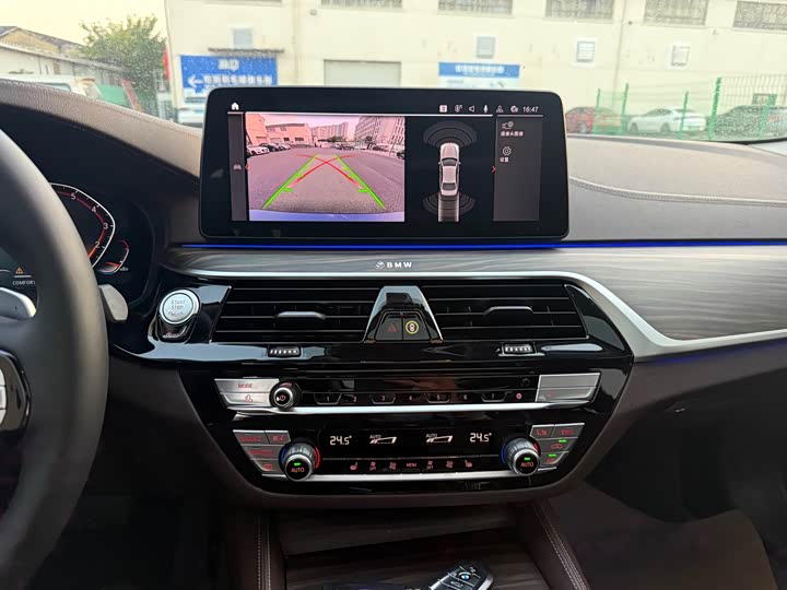 Фото 8 - BMW 5 Series