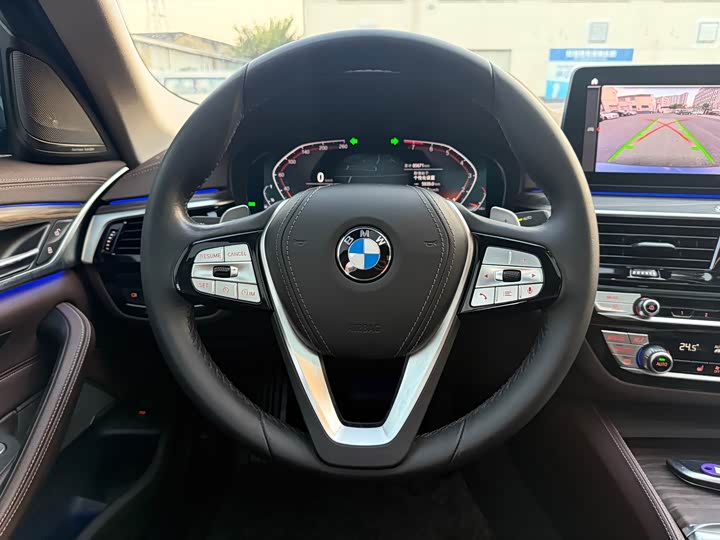 Фото 9 - BMW 5 Series