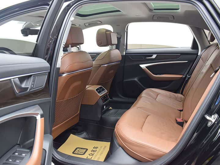 Фото 7 - Audi A6L