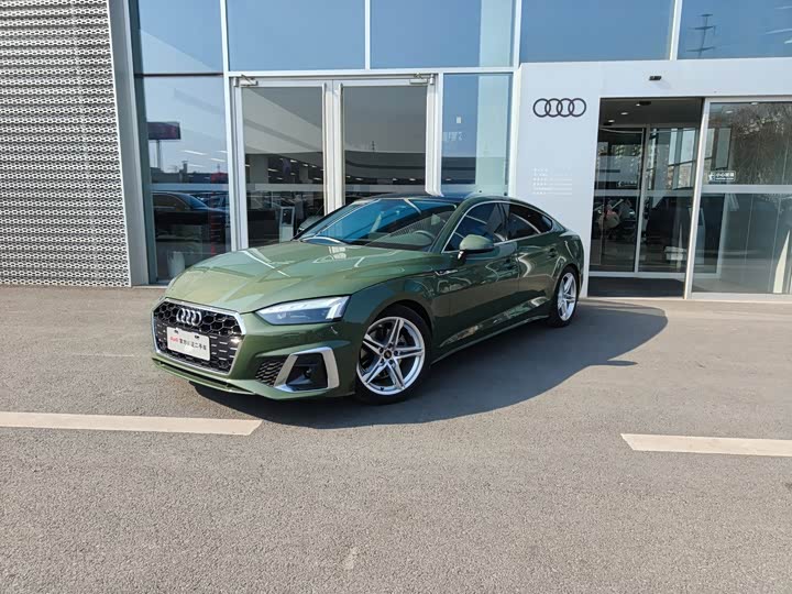 Фото 1 - Audi A5