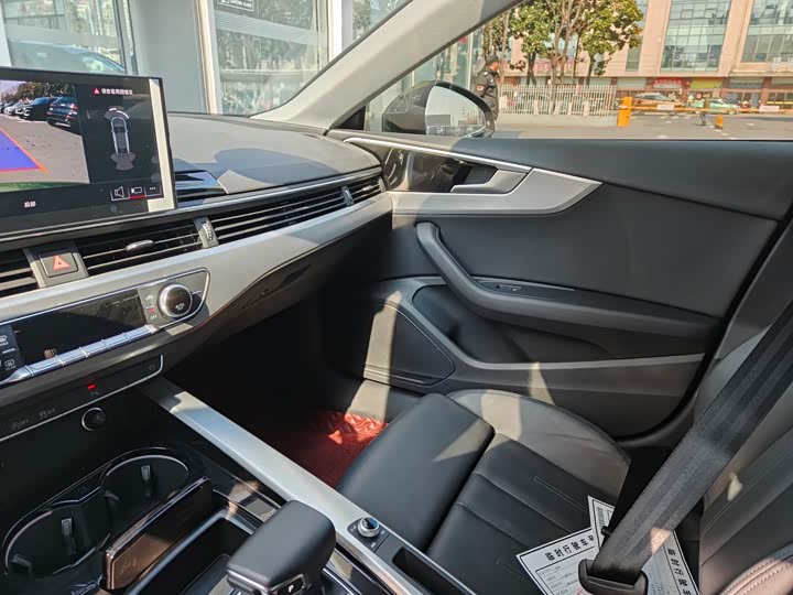 Фото 9 - Audi A5