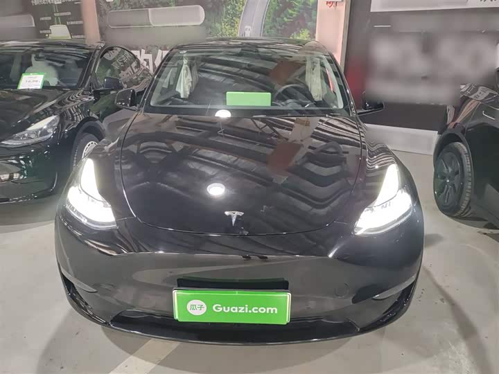 Фото 3 - Tesla Model Y