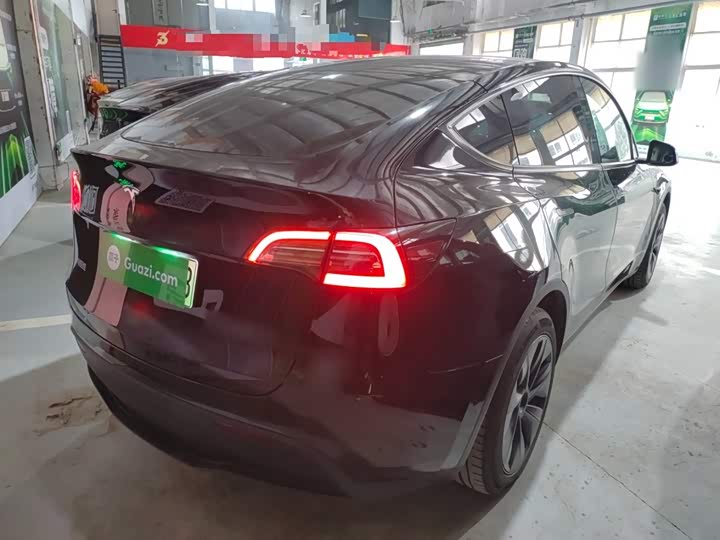 Фото 7 - Tesla Model Y