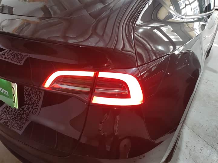 Фото 8 - Tesla Model Y