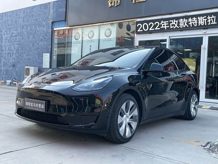 Фото 2 - Tesla Model Y