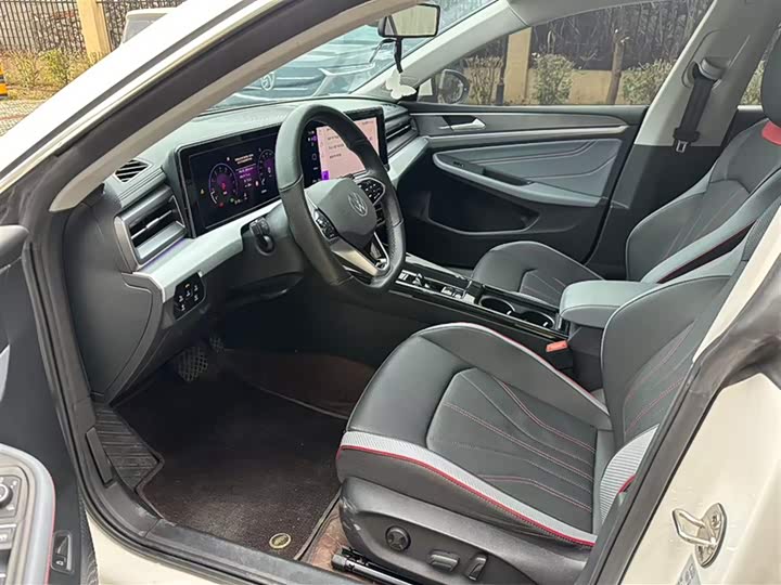 Фото 9 - Volkswagen Lamando L