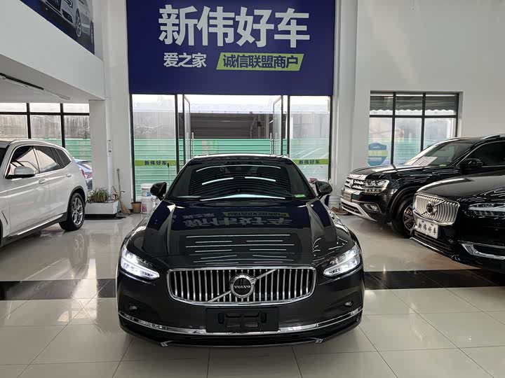 Фото 2 - Volvo S90