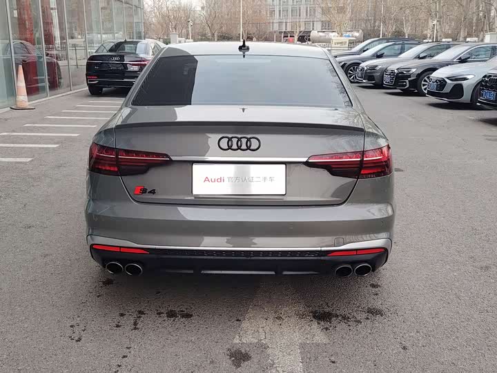 Фото 5 - Audi S4