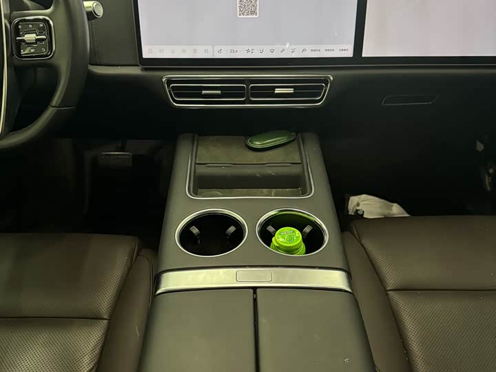 Фото 6 - LiXiang L8