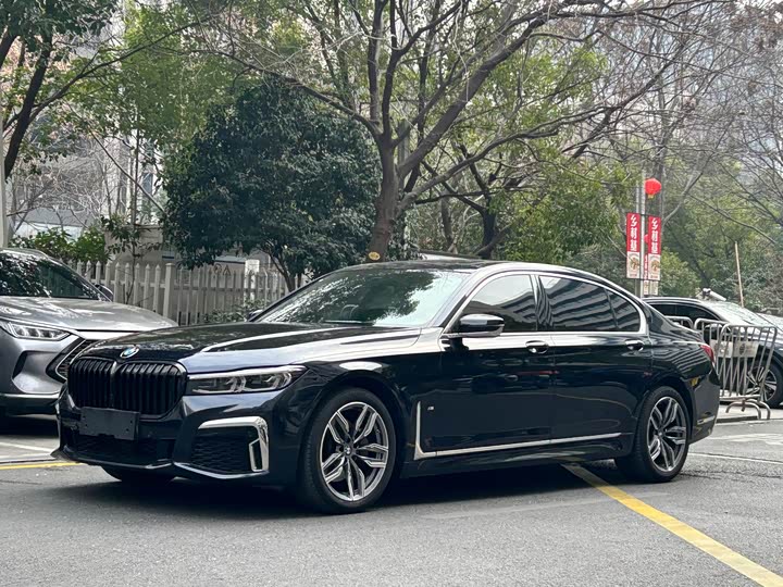 Фото 1 - BMW 7 Series