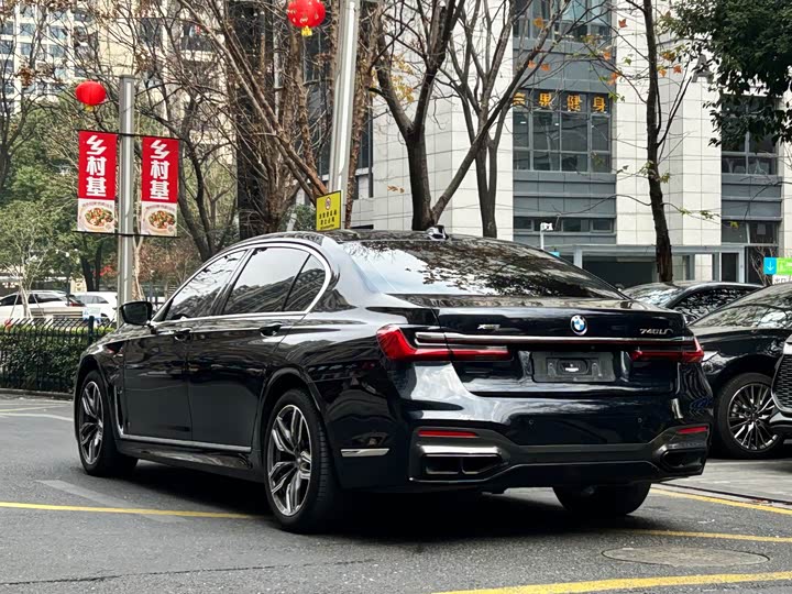 Фото 4 - BMW 7 Series