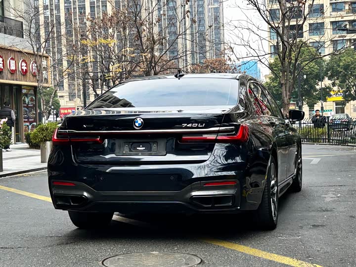 Фото 6 - BMW 7 Series