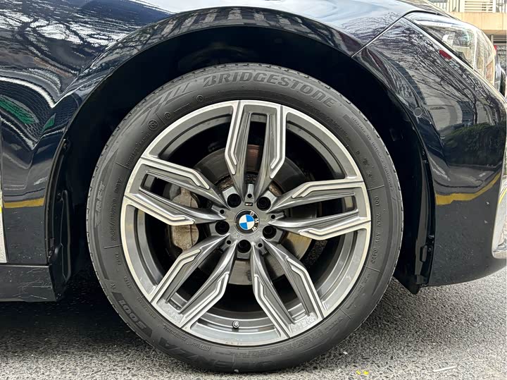 Фото 7 - BMW 7 Series