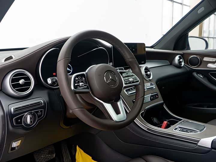 Фото 9 - Mercedes-Benz GLC-Class