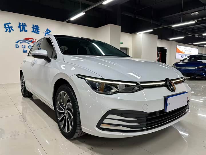 Фото 3 - Volkswagen Golf