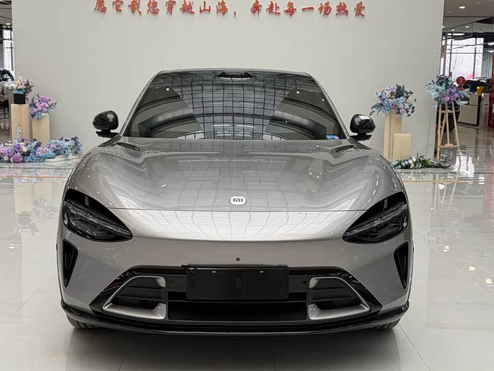 Фото 1 - Xiaomi YU7