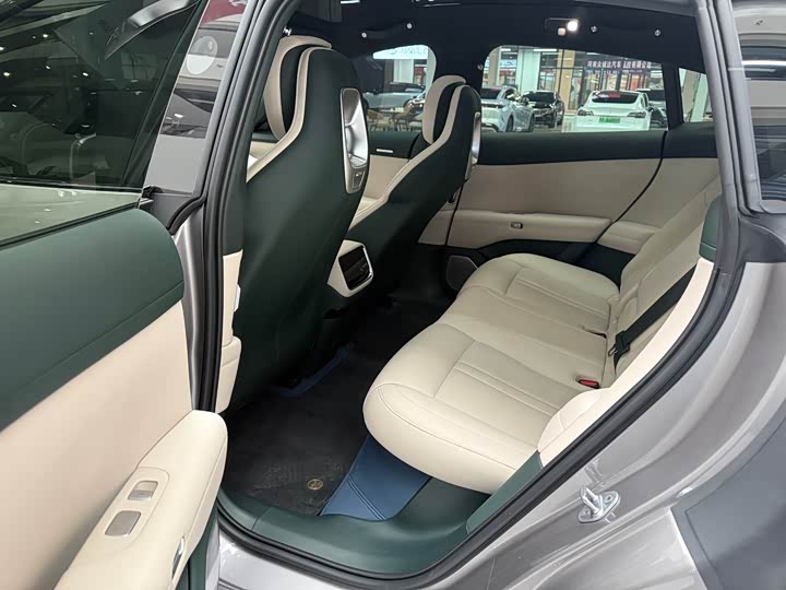 Фото 5 - Xiaomi YU7