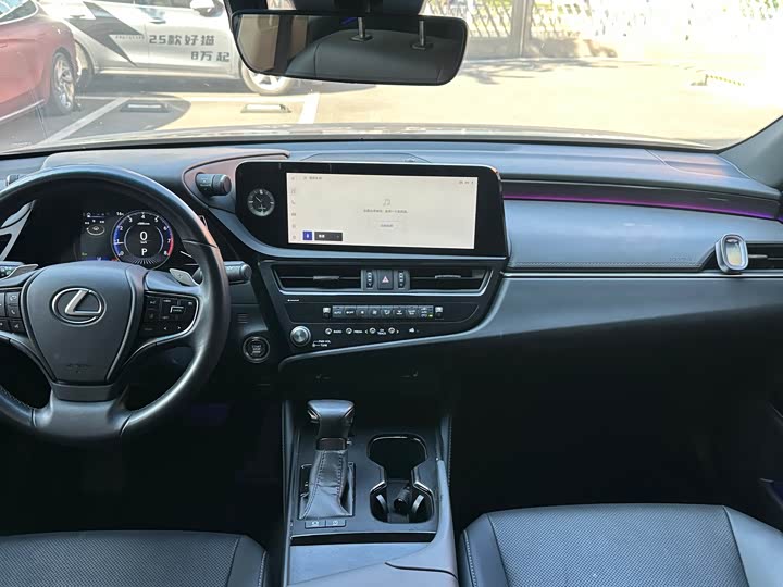 Фото 3 - Lexus ES