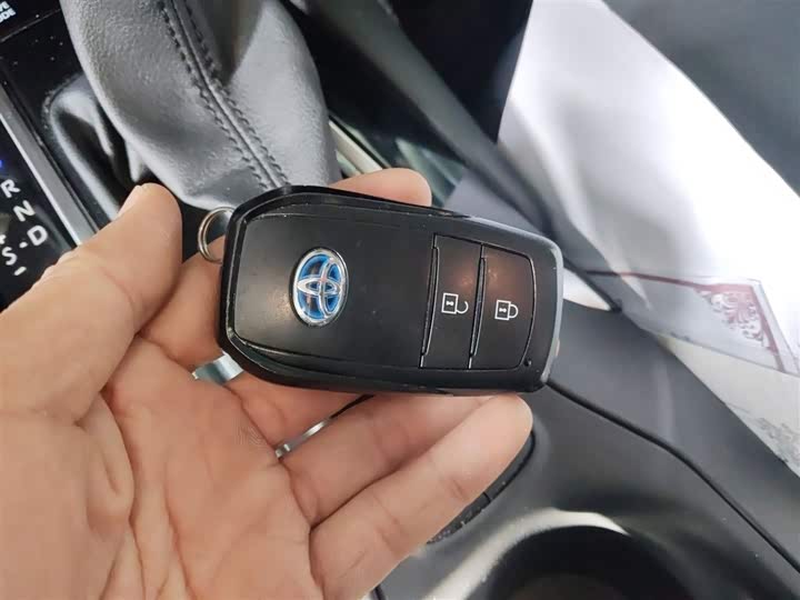 Фото 9 - Toyota Corolla Cross