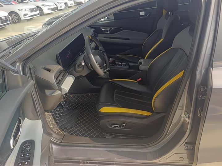 Фото 9 - GAC Trumpchi Empow R