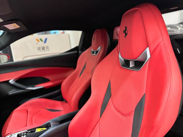 Фото 5 - Ferrari 296