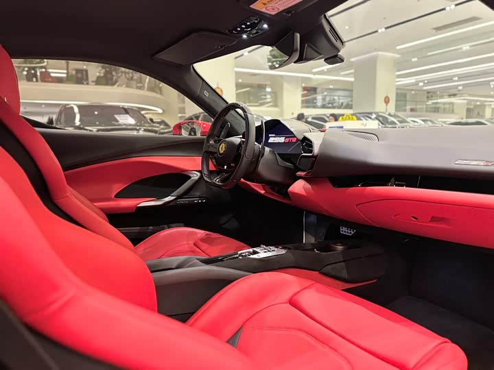 Фото 8 - Ferrari 296