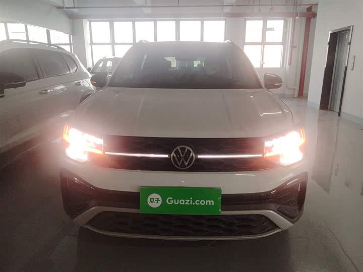 Фото 3 - Volkswagen Tharu