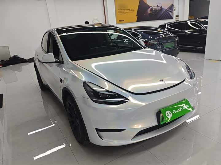 Фото 4 - Tesla Model Y