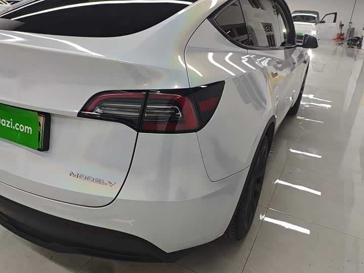 Фото 8 - Tesla Model Y