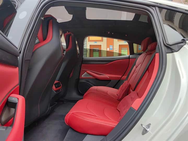 Фото 6 - Xiaomi SU7