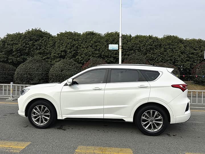 Фото 3 - Jetour X70