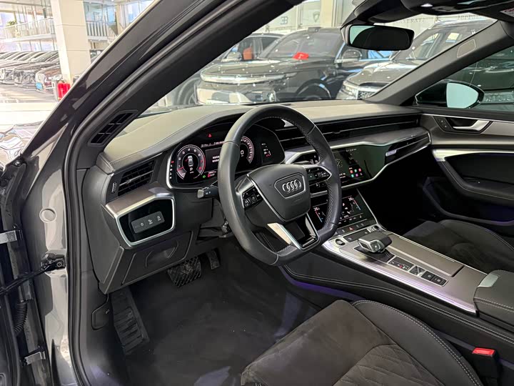 Фото 6 - Audi A6L