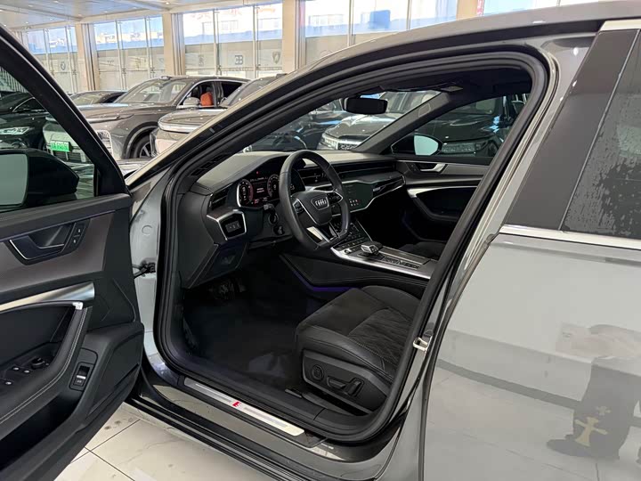 Фото 7 - Audi A6L