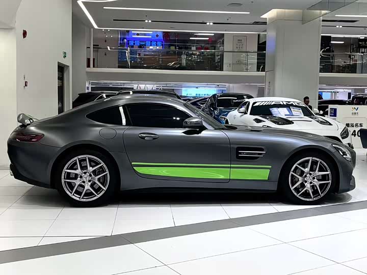 Фото 9 - Mercedes-Benz AMG GT