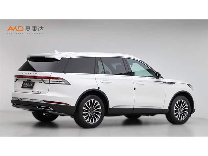 Фото 3 - Lincoln Aviator