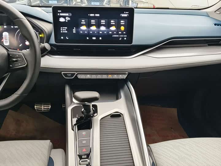 Фото 7 - Geely Preface