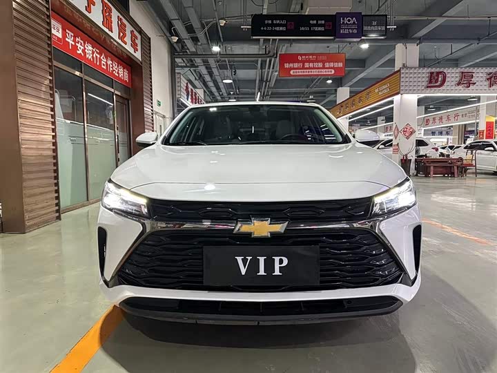 Фото 2 - Chevrolet Monza