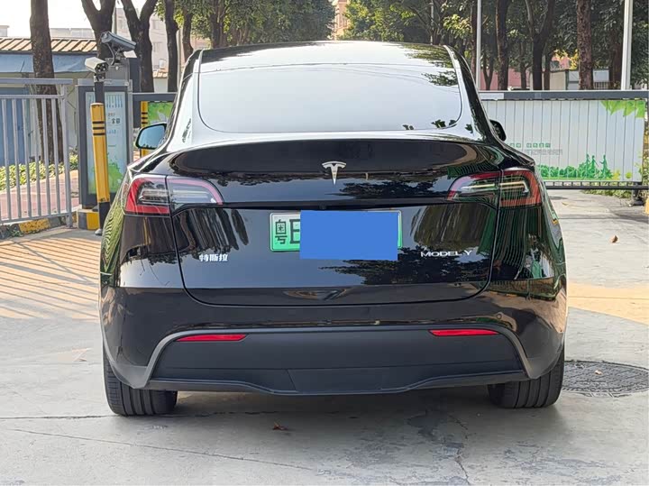 Фото 5 - Tesla Model Y